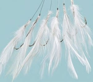 Nástraha White feathers 6-hákový 2/0